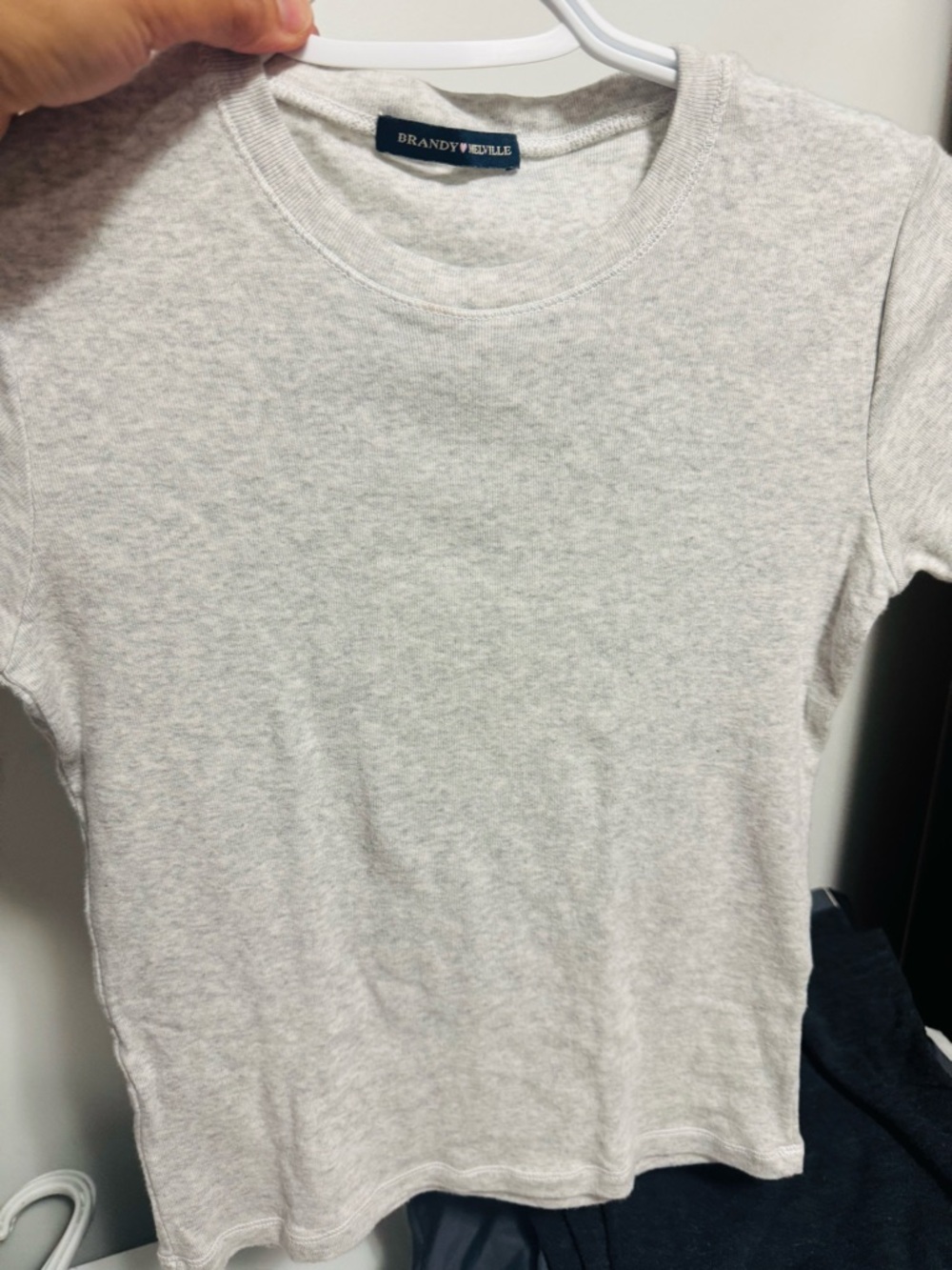 Brandy Melville Hailie top